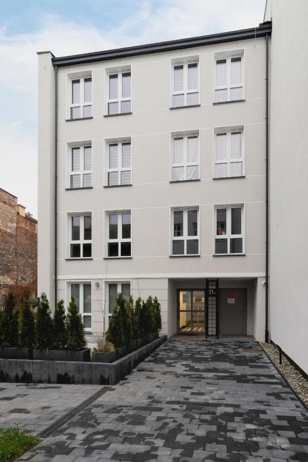 City Studio With Ac Czarnowiejska By Renters Cracovia Esterno foto